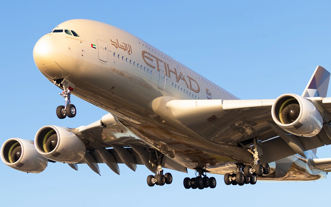 TOP TEN LUXURIOUS AIRLINES IN THE WORLD